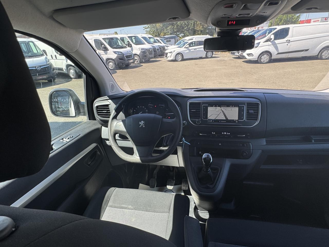 Peugeot Expert Standard 2.0 BlueHDI 150 S&S CABINE APPROFONDIE 6 PLACES - Utilitaire double cabine: photos 3 Peugeot Expert Standard 2.0 BlueHDI 150 S&S CABINE APPROFONDIE 6 PLACES - Utilitaire double cabine: photos 3