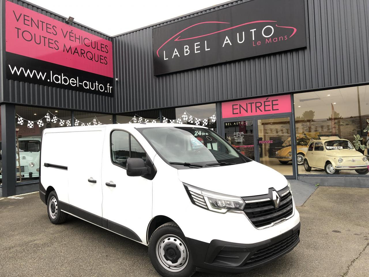 RENAULT Trafic L2H1 3000 Kg 2.0 Blue dCi 170ch ADVANCE - Fourgon utilitaire: photos 1 RENAULT Trafic L2H1 3000 Kg 2.0 Blue dCi 170ch ADVANCE - Fourgon utilitaire: photos 1