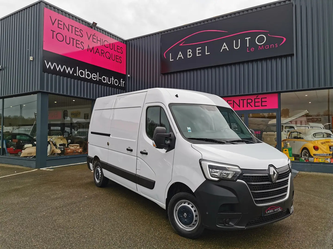 Renault Master F3300 L2H2 2.3 BLUE DCI 135CH CONFORT EURO6 - Fourgon utilitaire: photos 1 Renault Master F3300 L2H2 2.3 BLUE DCI 135CH CONFORT EURO6 - Fourgon utilitaire: photos 1