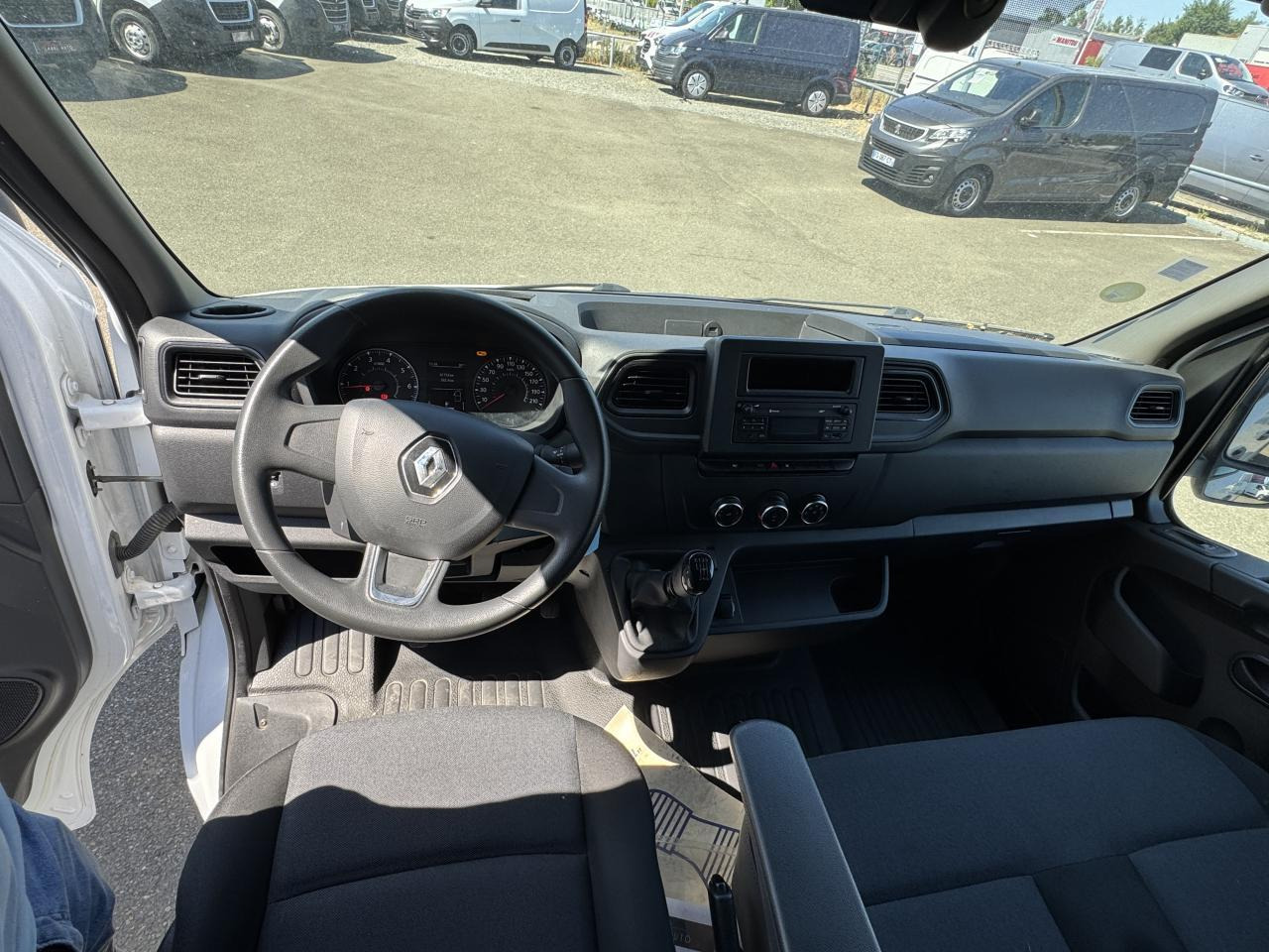 Renault Master F3500 L3H2 2.3 DCI 135CH CONFORT EURO6 - Fourgon utilitaire: photos 3 Renault Master F3500 L3H2 2.3 DCI 135CH CONFORT EURO6 - Fourgon utilitaire: photos 3