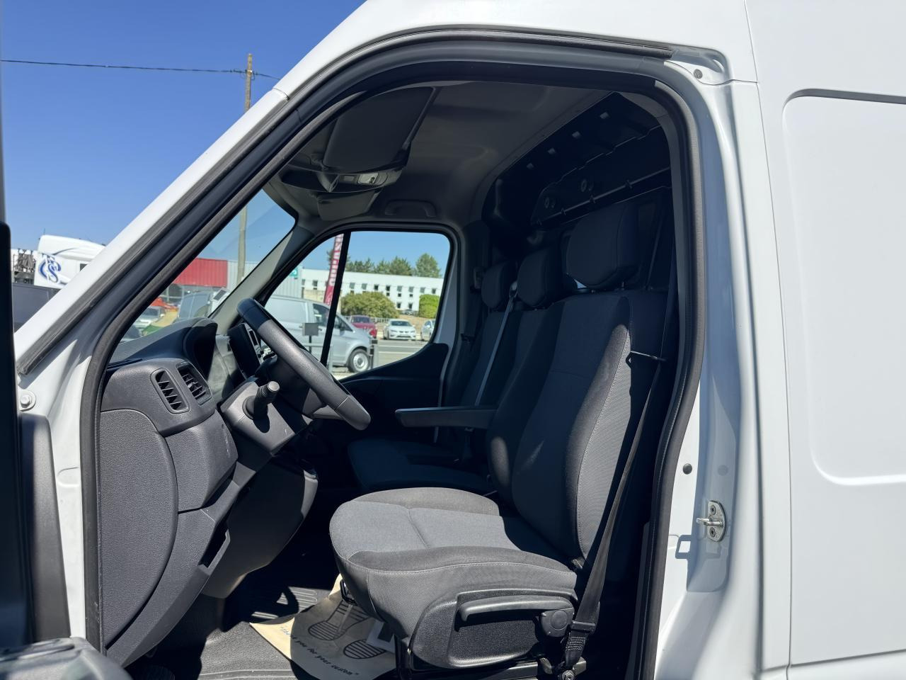 Renault Master F3500 L3H2 2.3 DCI 135CH CONFORT EURO6 - Fourgon utilitaire: photos 4 Renault Master F3500 L3H2 2.3 DCI 135CH CONFORT EURO6 - Fourgon utilitaire: photos 4