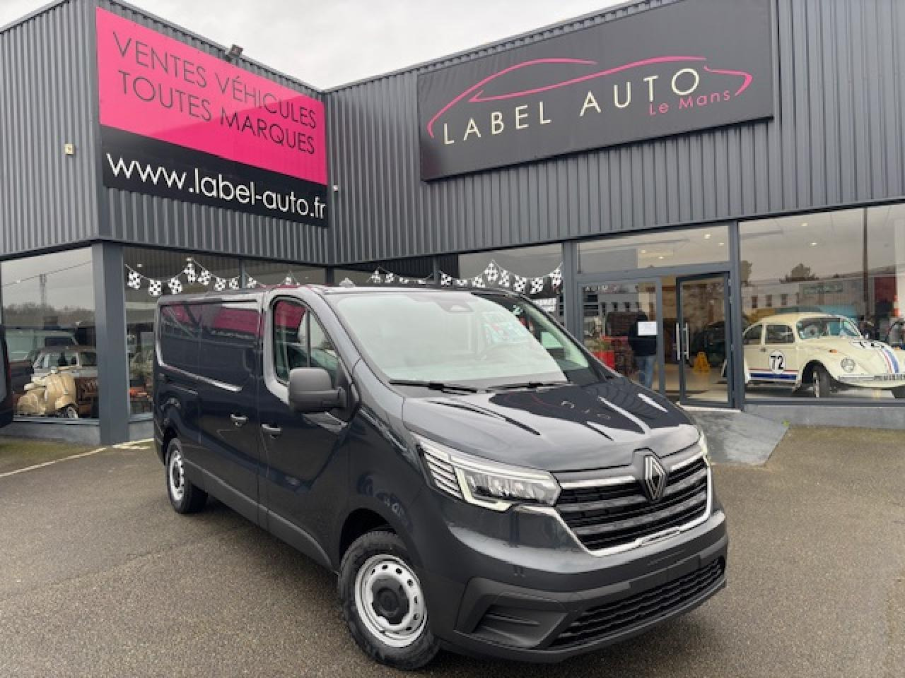 Renault Trafic 3T0 L1H1 2.0 DCI 150CH - Fourgon utilitaire: photos 1 Renault Trafic 3T0 L1H1 2.0 DCI 150CH - Fourgon utilitaire: photos 1