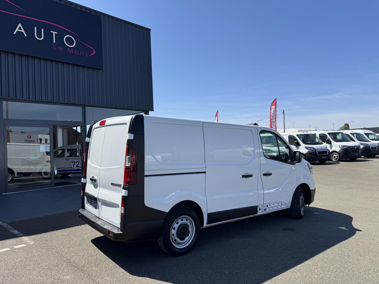 Renault Trafic L1H1 2T8 2.0 BLUE DCI 130CH GRAND CONFORT - Fourgon utilitaire: photos 5 Renault Trafic L1H1 2T8 2.0 BLUE DCI 130CH GRAND CONFORT - Fourgon utilitaire: photos 5