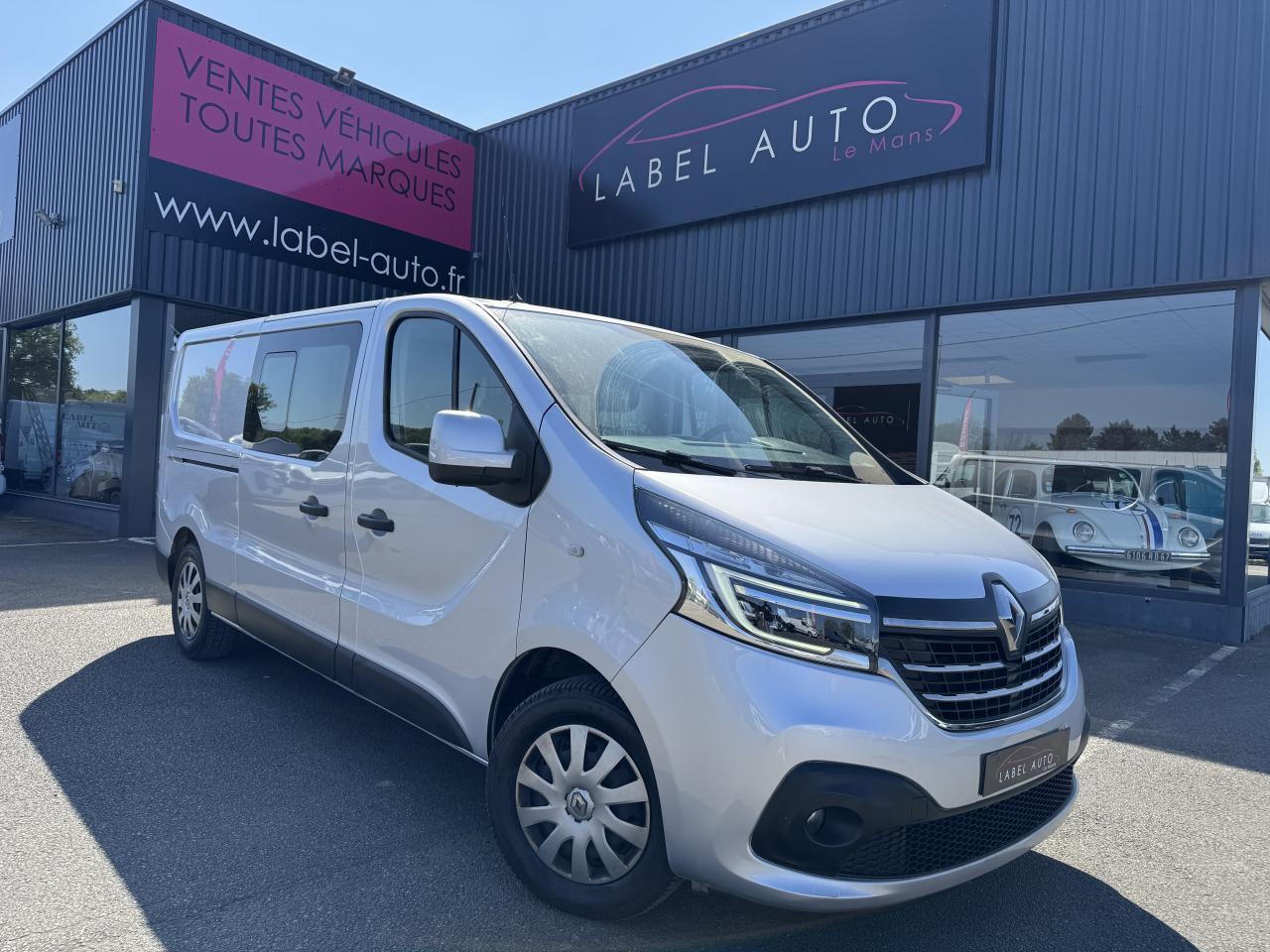 Renault Trafic L2H1 2.0 DCI 145CH CABINE APPROFONDIE 6 PLACES CONFORT EDC - Utilitaire double cabine: photos 2 Renault Trafic L2H1 2.0 DCI 145CH CABINE APPROFONDIE 6 PLACES CONFORT EDC - Utilitaire double cabine: photos 2