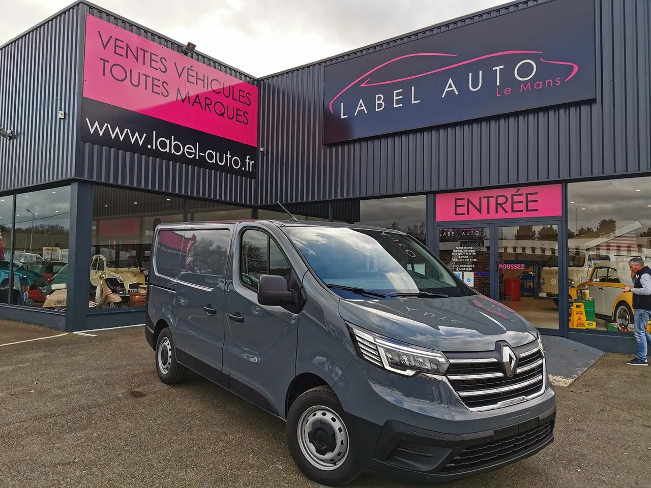 Renault Trafic L2H1 3T 2.0 BLUE DCI 170CH ADVANCE - Fourgon utilitaire: photos 1 Renault Trafic L2H1 3T 2.0 BLUE DCI 170CH ADVANCE - Fourgon utilitaire: photos 1