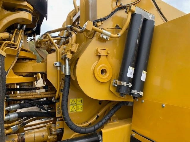 Chargeuse sur pneus CAT 988 K: photos 17