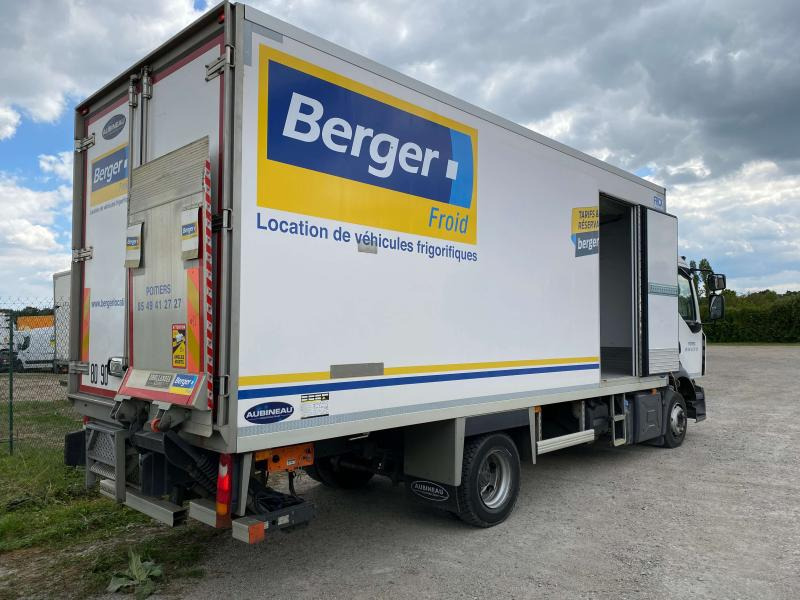 D 7.5 LOW P4X2 210 FRIGO - Camion isothermique: photos 2 D 7.5 LOW P4X2 210 FRIGO - Camion isothermique: photos 2