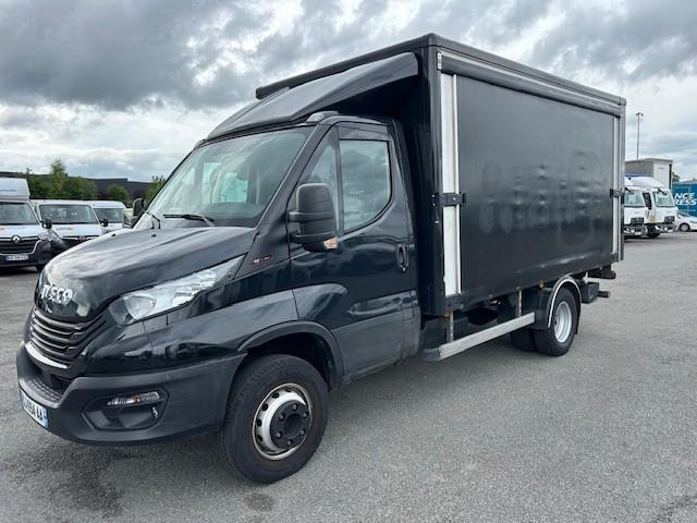 Iveco Daily 70C16 Plateau Brasseur Rideaux coulissant Hayon rabattable - Utilitaire plateau baché: photos 1 Iveco Daily 70C16 Plateau Brasseur Rideaux coulissant Hayon rabattable - Utilitaire plateau baché: photos 1