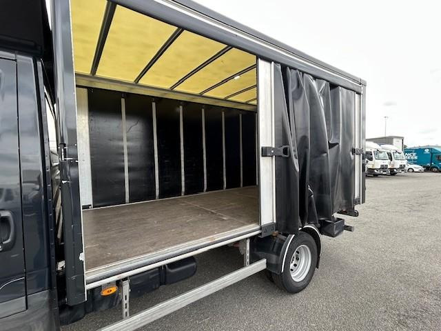 Iveco Daily 70C16 Plateau Brasseur Rideaux coulissant Hayon rabattable - Utilitaire plateau baché: photos 5 Iveco Daily 70C16 Plateau Brasseur Rideaux coulissant Hayon rabattable - Utilitaire plateau baché: photos 5