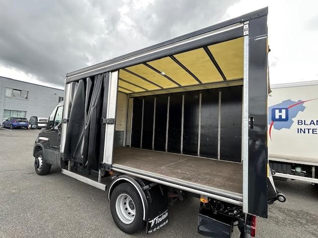 Iveco Daily 70C16 Plateau Brasseur Rideaux coulissant Hayon rabattable - Utilitaire plateau baché: photos 4 Iveco Daily 70C16 Plateau Brasseur Rideaux coulissant Hayon rabattable - Utilitaire plateau baché: photos 4