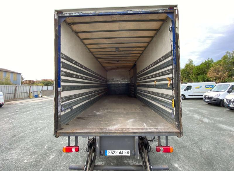 RENAULT PREMIUM 320 CV FOURGON - Camion fourgon: photos 4 RENAULT PREMIUM 320 CV FOURGON - Camion fourgon: photos 4