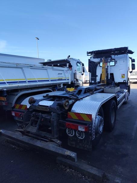 Renault C 380 P6X2 E6 BRAS GUIMA T20 avec HIGHT TOWER - Camion ampliroll: photos 3 Renault C 380 P6X2 E6 BRAS GUIMA T20 avec HIGHT TOWER - Camion ampliroll: photos 3