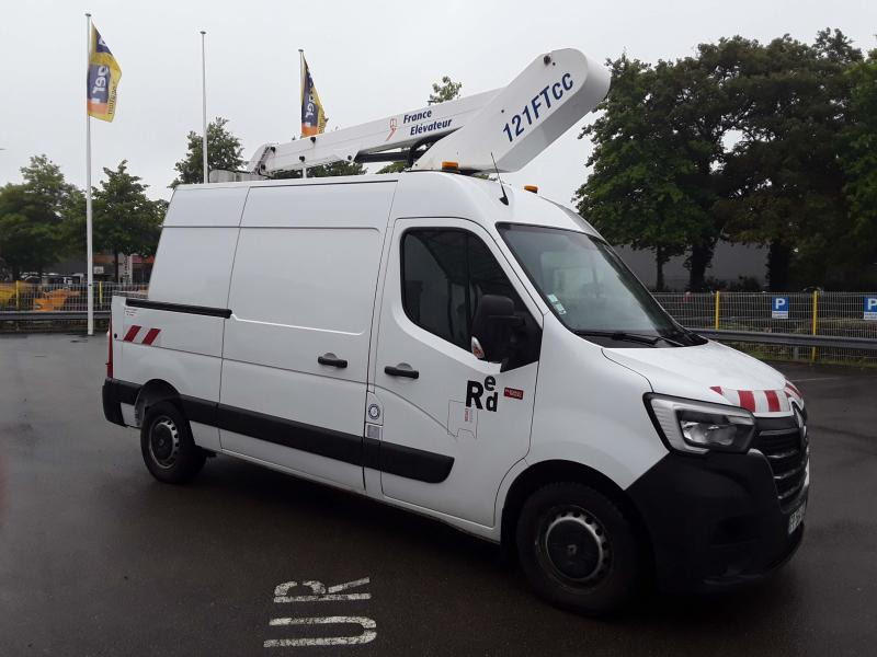Renault Master 130 35 Fourgon nacelle - Camion avec nacelle: photos 1 Renault Master 130 35 Fourgon nacelle - Camion avec nacelle: photos 1