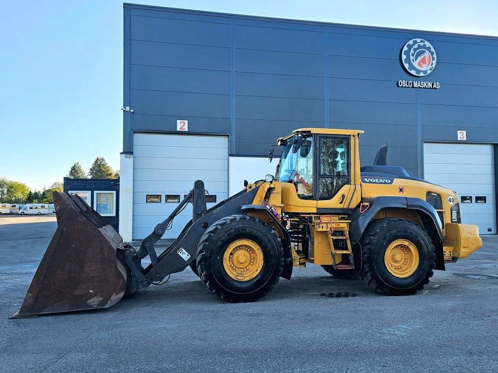 Volvo L 110 H - Chargeuse sur pneus: photos 2 Volvo L 110 H - Chargeuse sur pneus: photos 2