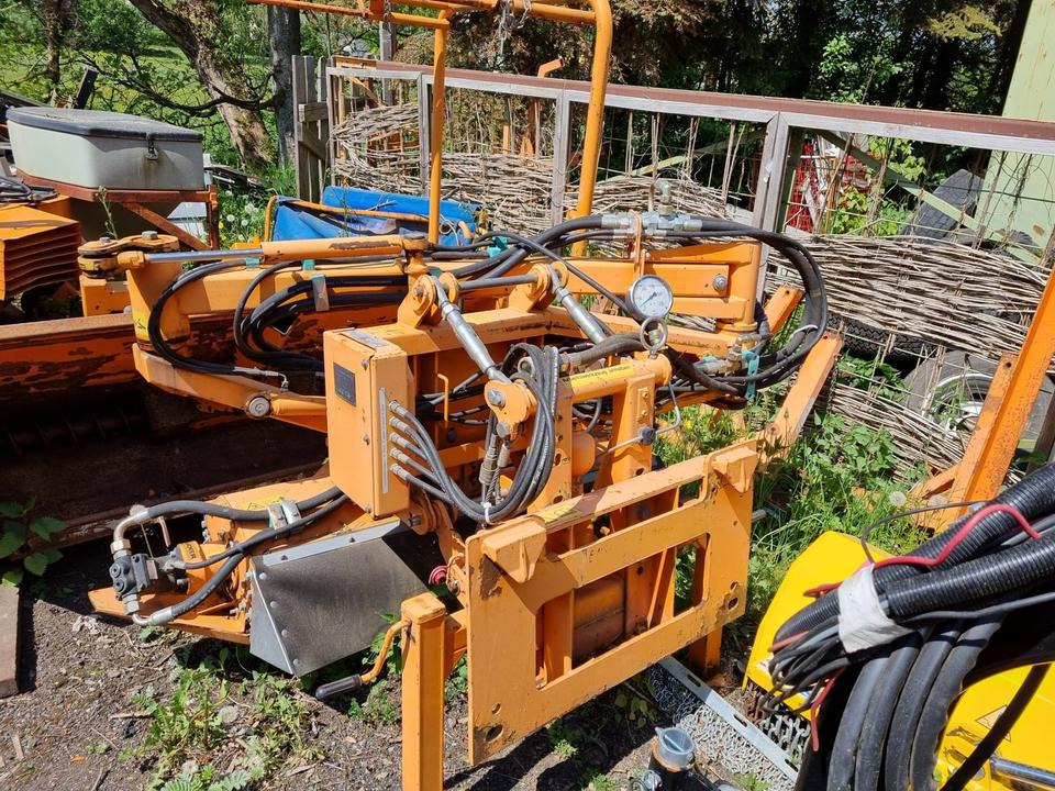 Dücker MGK 13 Randstreifenmäher Randstreifenmähgerät Böschungsmulcher Böschungsmäher Seitenmulcher Mähausleger für Ladog Unimog u300 300 400 500 327 323 530 405 - Epareuse: photos 1 Dücker MGK 13 Randstreifenmäher Randstreifenmähgerät Böschungsmulcher Böschungsmäher Seitenmulcher Mähausleger für Ladog Unimog u300 300 400 500 327 323 530 405 - Epareuse: photos 1