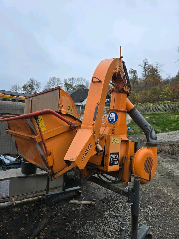 Jensen A328 Holhäcksler Holzhacker Holzschreder passend für Unimog 405 U 300 400 500 527 530 523 - Broyeur de végétaux: photos 4 Jensen A328 Holhäcksler Holzhacker Holzschreder passend für Unimog 405 U 300 400 500 527 530 523 - Broyeur de végétaux: photos 4