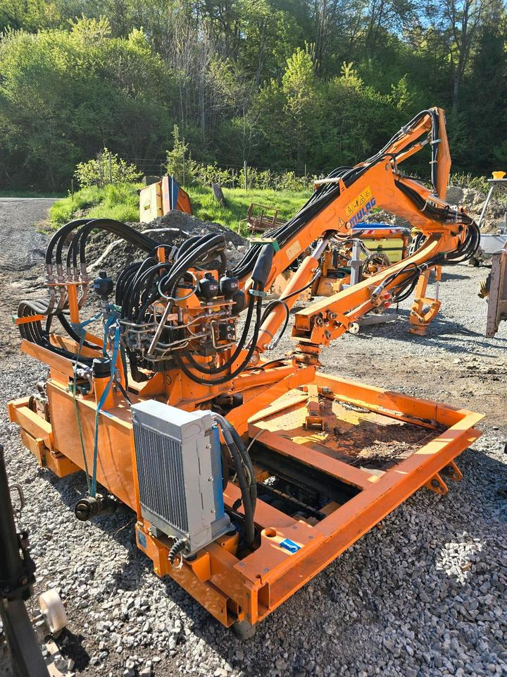 Mulag MHU 800 2013 Mähausleger Böschungsmäher Böschungsmulcher für Unimog 405 U 300 400 500 318 423 427 430 527 535 530 Mercedes-Benz - Epareuse: photos 1 Mulag MHU 800 2013 Mähausleger Böschungsmäher Böschungsmulcher für Unimog 405 U 300 400 500 318 423 427 430 527 535 530 Mercedes-Benz - Epareuse: photos 1