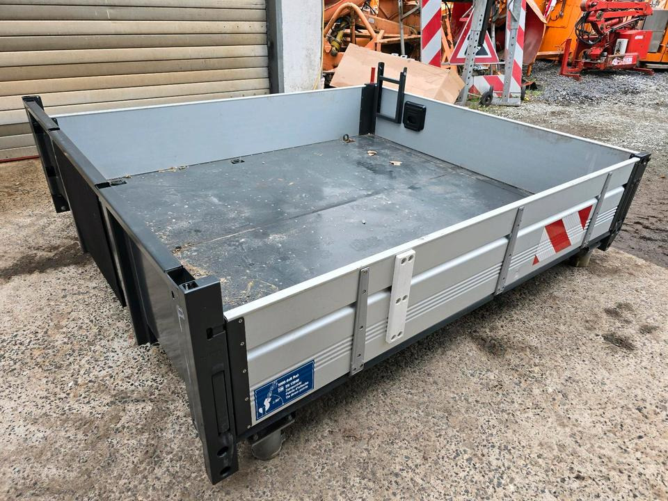 Neue Kipperpritsche Pritsche für Unimog 405 U 318 U318 423 430 429 327 435 U 400 300 290 Mercedes-Benz - Benne pour poids lourds: photos 4 Neue Kipperpritsche Pritsche für Unimog 405 U 318 U318 423 430 429 327 435 U 400 300 290 Mercedes-Benz - Benne pour poids lourds: photos 4