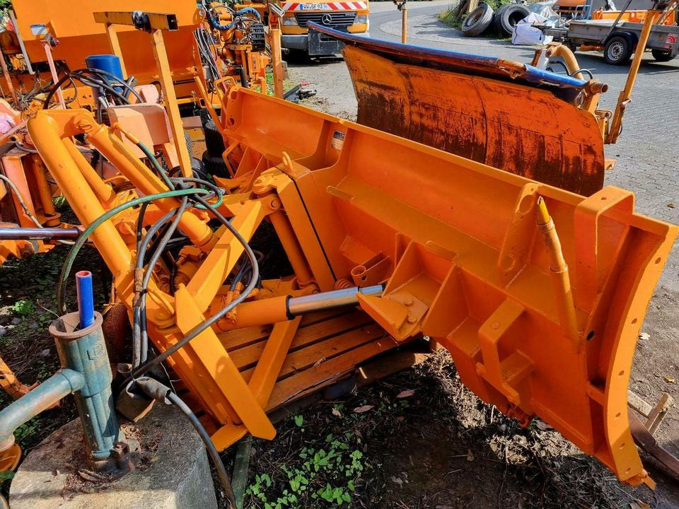 Schmidt CP2 Schneepflug Schneeschild Winterdienst Unimog - Lame à neige: photos 2 Schmidt CP2 Schneepflug Schneeschild Winterdienst Unimog - Lame à neige: photos 2