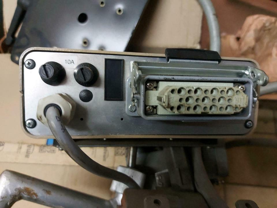 Steuerung Bedienung Küpper Weisser Salzstreuer Bedienpult - Système électrique pour Véhicule de voirie/ Spécial: photos 2 Steuerung Bedienung Küpper Weisser Salzstreuer Bedienpult - Système électrique pour Véhicule de voirie/ Spécial: photos 2