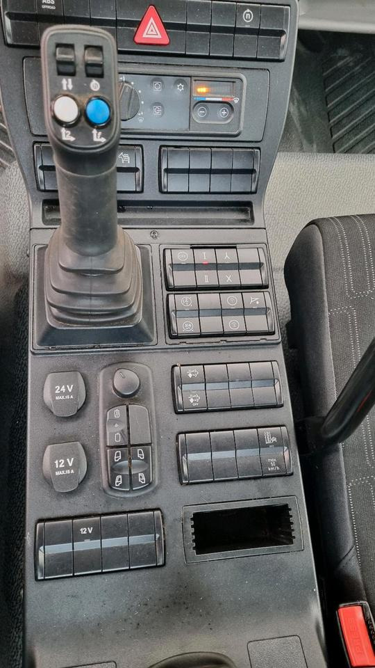 Camion benne, Véhicule de voirie/ Spécial Unimog 318 EAS 662 Std. 12020km Mercedes Benz U318 Kipper U 405 323 423 430 530 427: photos 14