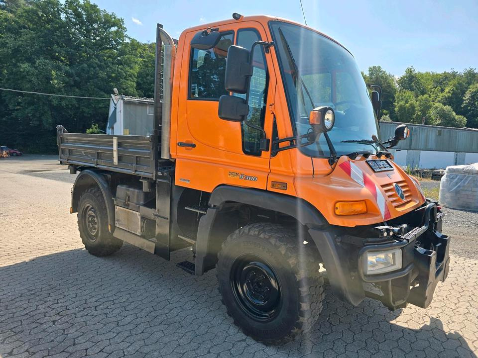 Unimog 405/10 U300 Bluetec 5 Mercedes-Benz U 300 290 400 500 UGE UGN Jotha Absetzkipper Absetzer - Engin de déneigement: photos 2 Unimog 405/10 U300 Bluetec 5 Mercedes-Benz U 300 290 400 500 UGE UGN Jotha Absetzkipper Absetzer - Engin de déneigement: photos 2