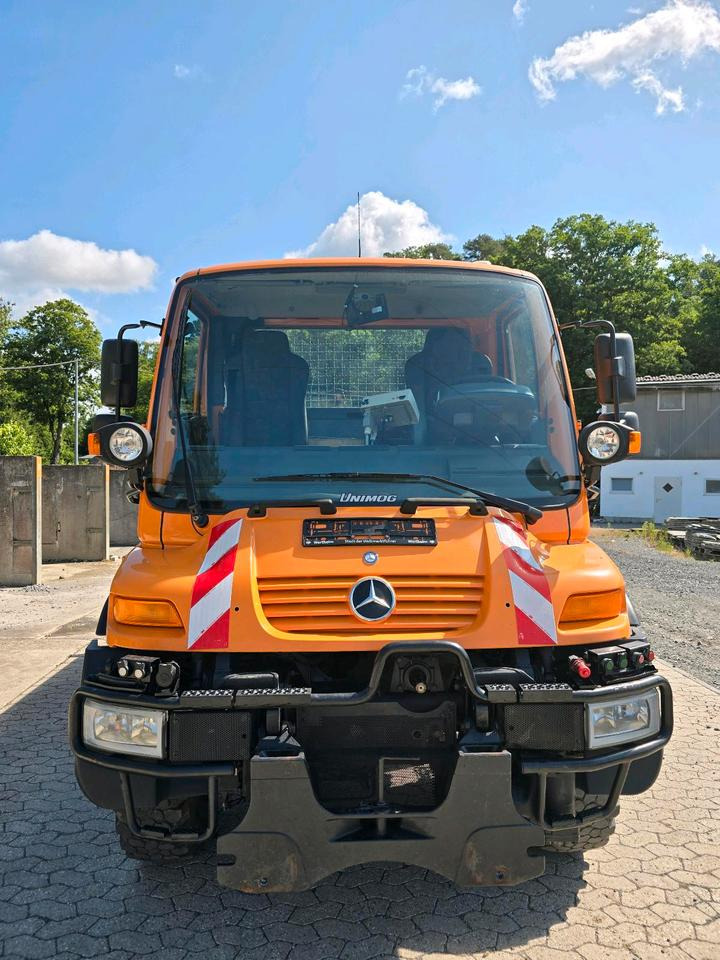 Unimog 405/10 U300 Bluetec 5 Mercedes-Benz U 300 290 400 500 UGE UGN Jotha Absetzkipper Absetzer - Engin de déneigement: photos 5 Unimog 405/10 U300 Bluetec 5 Mercedes-Benz U 300 290 400 500 UGE UGN Jotha Absetzkipper Absetzer - Engin de déneigement: photos 5