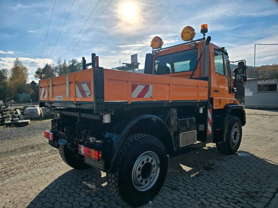 Unimog U500 2011 Bluetec 5 405/10 405/12 NKS-Z-UGN-43K Bluetec 5 Mercedes-Benz UGE UGN Hydrostat 6 Zylinder EasyDrive Variopilot Wechsellenkung - Engin de déneigement: photos 5 Unimog U500 2011 Bluetec 5 405/10 405/12 NKS-Z-UGN-43K Bluetec 5 Mercedes-Benz UGE UGN Hydrostat 6 Zylinder EasyDrive Variopilot Wechsellenkung - Engin de déneigement: photos 5