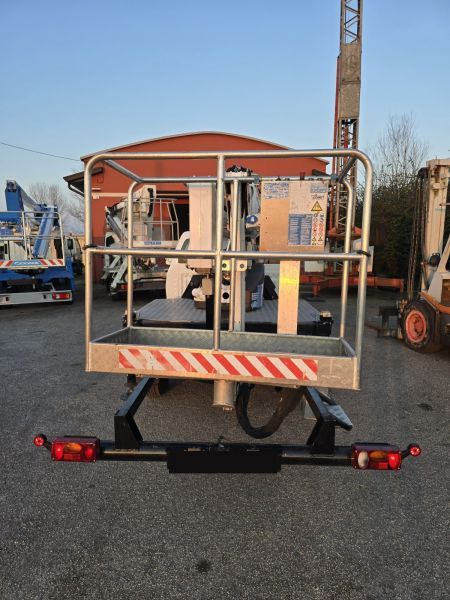 Isuzu D-Max 4x4 podnośnik koszowy 16 m Comet New Eurosky - Camion avec nacelle: photos 4 Isuzu D-Max 4x4 podnośnik koszowy 16 m Comet New Eurosky - Camion avec nacelle: photos 4