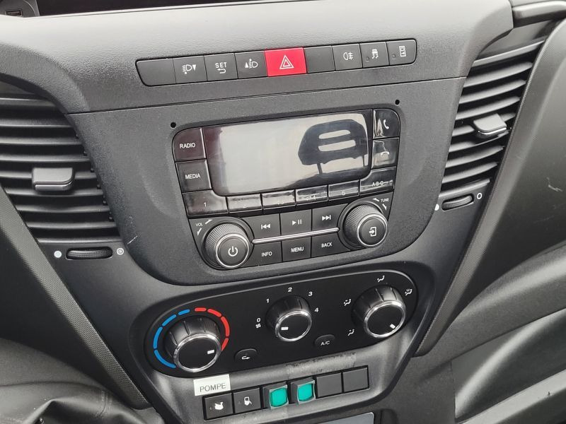 Iveco Daily 35S12 podnośnik koszowy 17 m CTE B-Lift 17 - Camion avec nacelle: photos 3 Iveco Daily 35S12 podnośnik koszowy 17 m CTE B-Lift 17 - Camion avec nacelle: photos 3