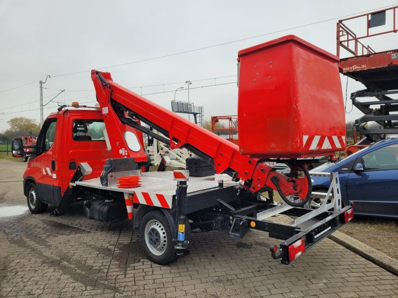 Iveco Daily 35S12 podnośnik koszowy 17 m CTE B-Lift 17 - Camion avec nacelle: photos 2 Iveco Daily 35S12 podnośnik koszowy 17 m CTE B-Lift 17 - Camion avec nacelle: photos 2