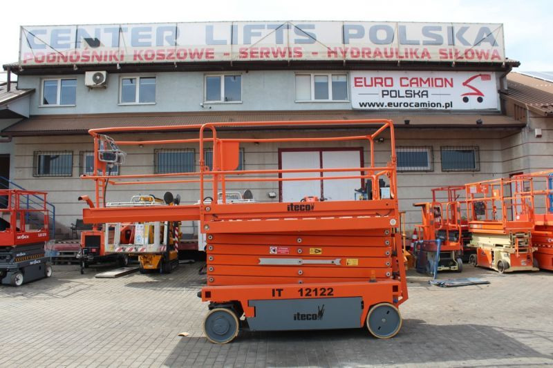 Podnośnik nożycowy elektryczny 14 m Imer/Iteco IT12122 - Nacelle ciseaux: photos 5 Podnośnik nożycowy elektryczny 14 m Imer/Iteco IT12122 - Nacelle ciseaux: photos 5