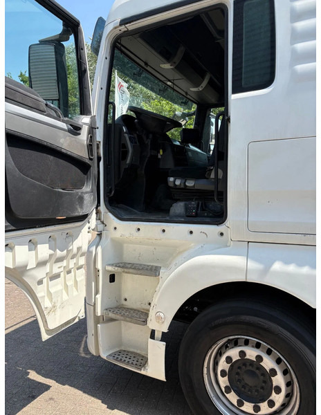 MAN TGX 26.440 / LOW KM ORIGINAL / HOLLAND TRUCK / 2 BEDS / - Tracteur routier: photos 5 MAN TGX 26.440 / LOW KM ORIGINAL / HOLLAND TRUCK / 2 BEDS / - Tracteur routier: photos 5