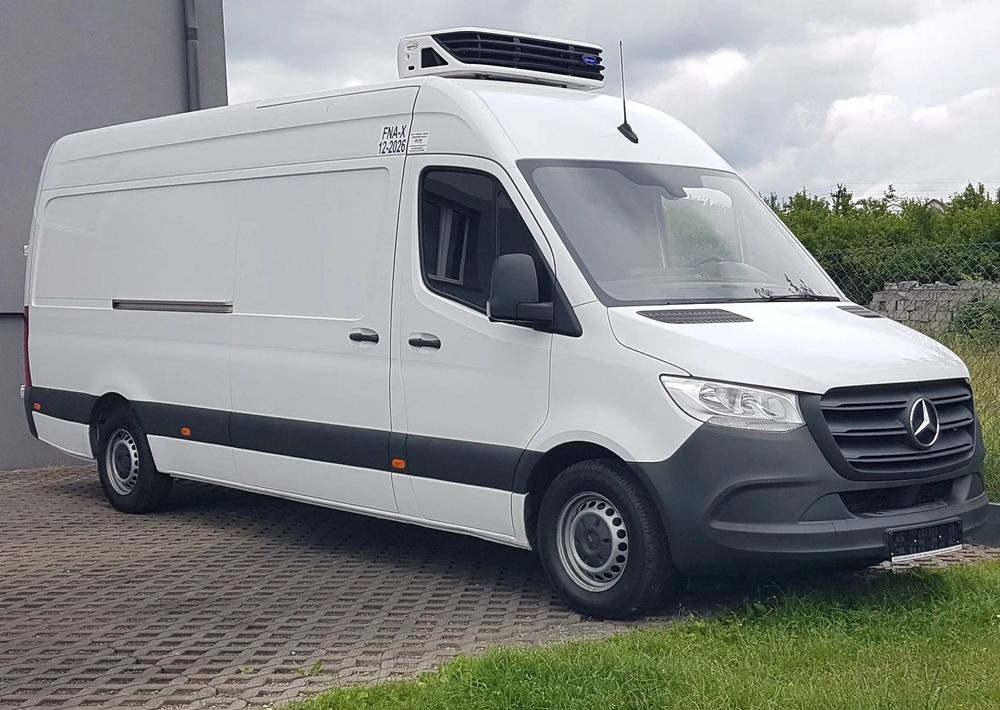 Mercedes-Benz SPRINTER MAXI CHŁODNIA AGREGAT GRZANIE IZOTERMA KLIMA ZASILANIE Z SILNIKA + ELEKTRYCZNE - Utilitaire frigorifique: photos 1 Mercedes-Benz SPRINTER MAXI CHŁODNIA AGREGAT GRZANIE IZOTERMA KLIMA ZASILANIE Z SILNIKA + ELEKTRYCZNE - Utilitaire frigorifique: photos 1
