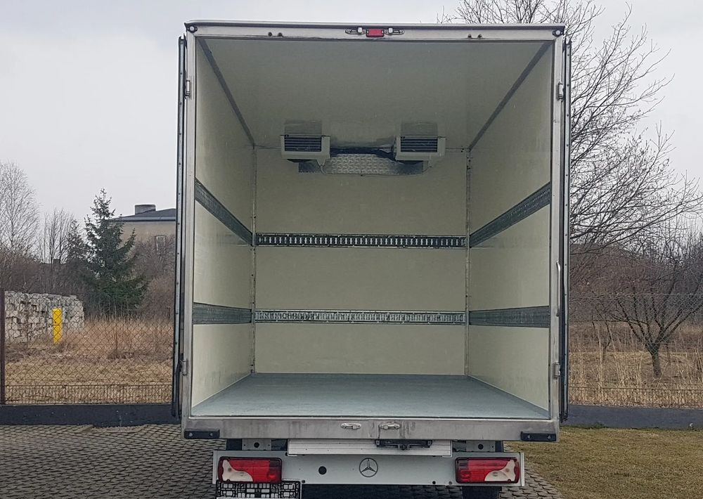 Mercedes-Benz Sprinter CHŁODNIA 8EP IZOTERMA AGREGAT ZANOTTI 4,12x2,15x2,30 KLIMA 314CDI - Utilitaire frigorifique: photos 5 Mercedes-Benz Sprinter CHŁODNIA 8EP IZOTERMA AGREGAT ZANOTTI 4,12x2,15x2,30 KLIMA 314CDI - Utilitaire frigorifique: photos 5