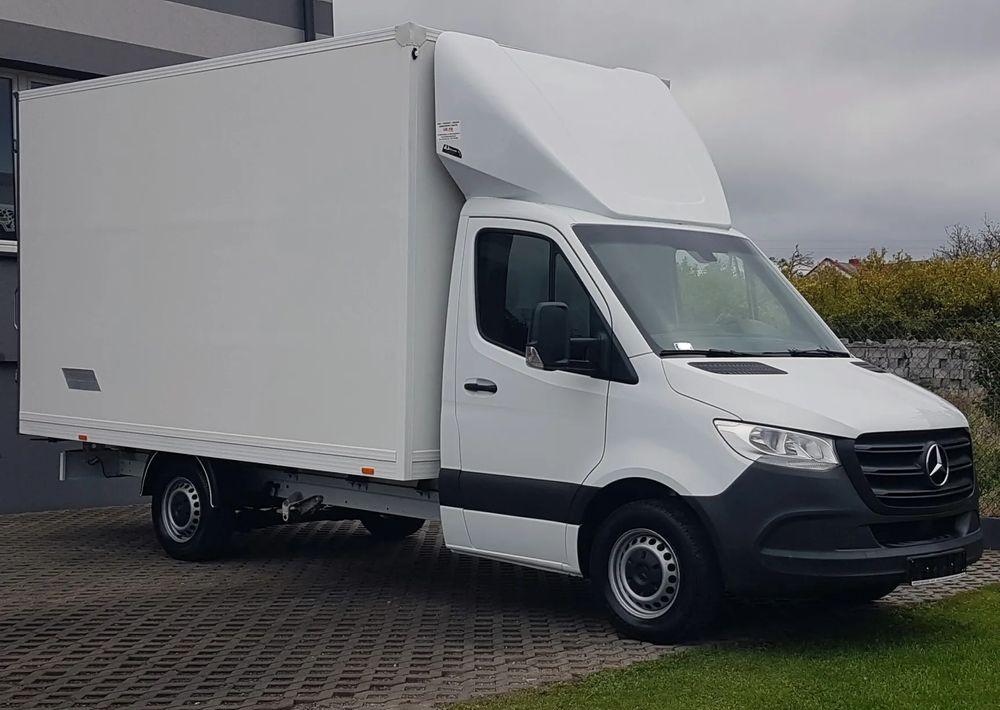 Mercedes-Benz Sprinter KONTENER 8EP 4,13x2,17x2,30 KLIMA 314 CDI MANUAL KRAJOWY - Fourgon grand volume: photos 1 Mercedes-Benz Sprinter KONTENER 8EP 4,13x2,17x2,30 KLIMA 314 CDI MANUAL KRAJOWY - Fourgon grand volume: photos 1