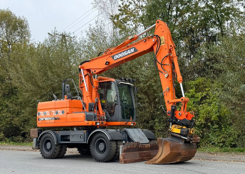 Doosan * DOOSAN DX160W *ROTOTILT* GPS 2D Leica * Sprowadzona * Stan Perfekcyjny * Koparka Kołowa * - Pelle sur pneus: photos 2 Doosan * DOOSAN DX160W *ROTOTILT* GPS 2D Leica * Sprowadzona * Stan Perfekcyjny * Koparka Kołowa * - Pelle sur pneus: photos 2