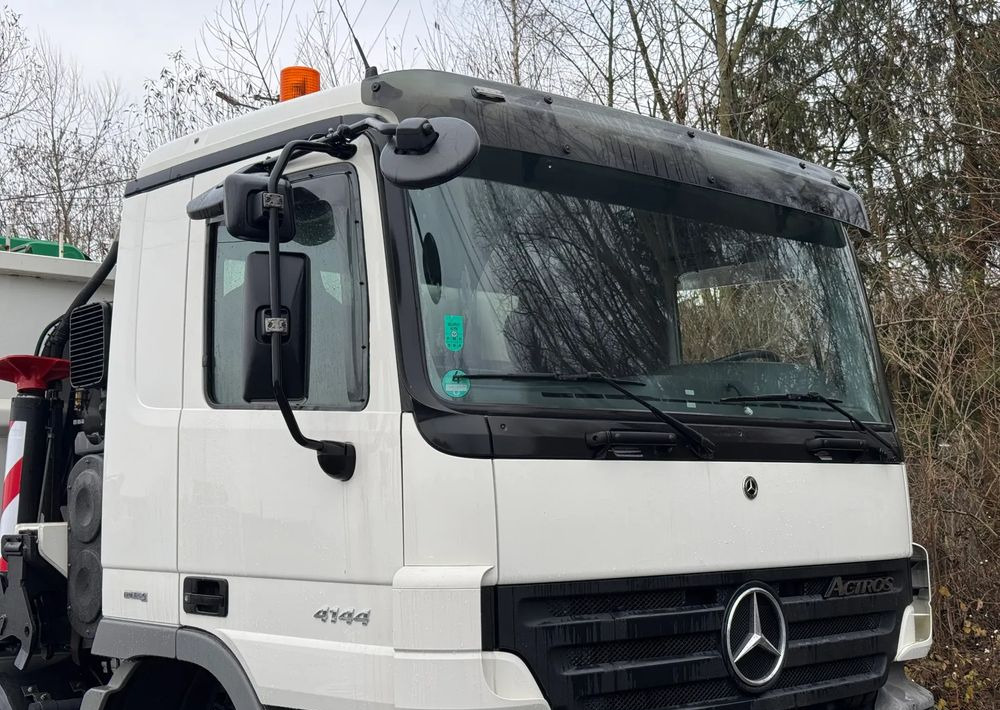 Mercedes-Benz * Mercedes 8x6  Actros 4144 * HDS Palfinger 150002 + FLY JIB PJ 170 * Dźwig * 40 TON * Wyciągarka * 35 Metrów * Kosz * - Camion grue: photos 3 Mercedes-Benz * Mercedes 8x6  Actros 4144 * HDS Palfinger 150002 + FLY JIB PJ 170 * Dźwig * 40 TON * Wyciągarka * 35 Metrów * Kosz * - Camion grue: photos 3