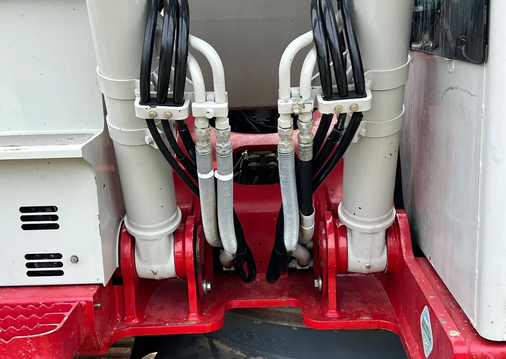 Pelle sur chenille Takeuchi KOPARKA TAKEUCHI TB2150R 5100 MTH SPROWADZONA STAN PERFEKCYJNY: photos 11