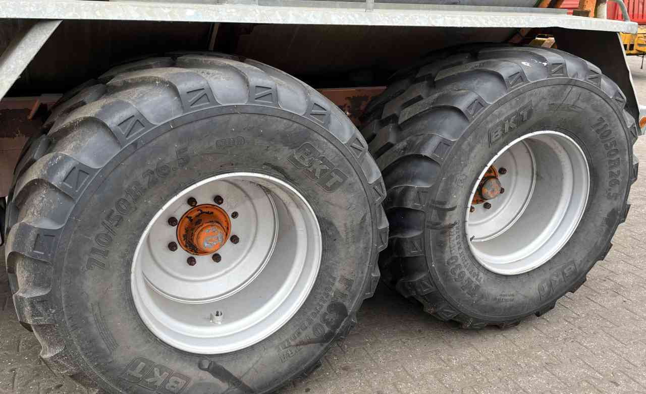 Jako 10000 liter tank mestverwerking - crédit-bail Jako 10000 liter tank mestverwerking: photos 6 Jako 10000 liter tank mestverwerking - crédit-bail Jako 10000 liter tank mestverwerking: photos 6