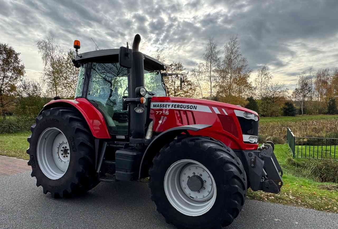 Massey Ferguson 7716 Dyna-6 Essential *Verkocht/sold* - Tracteur agricole: photos 2 Massey Ferguson 7716 Dyna-6 Essential *Verkocht/sold* - Tracteur agricole: photos 2