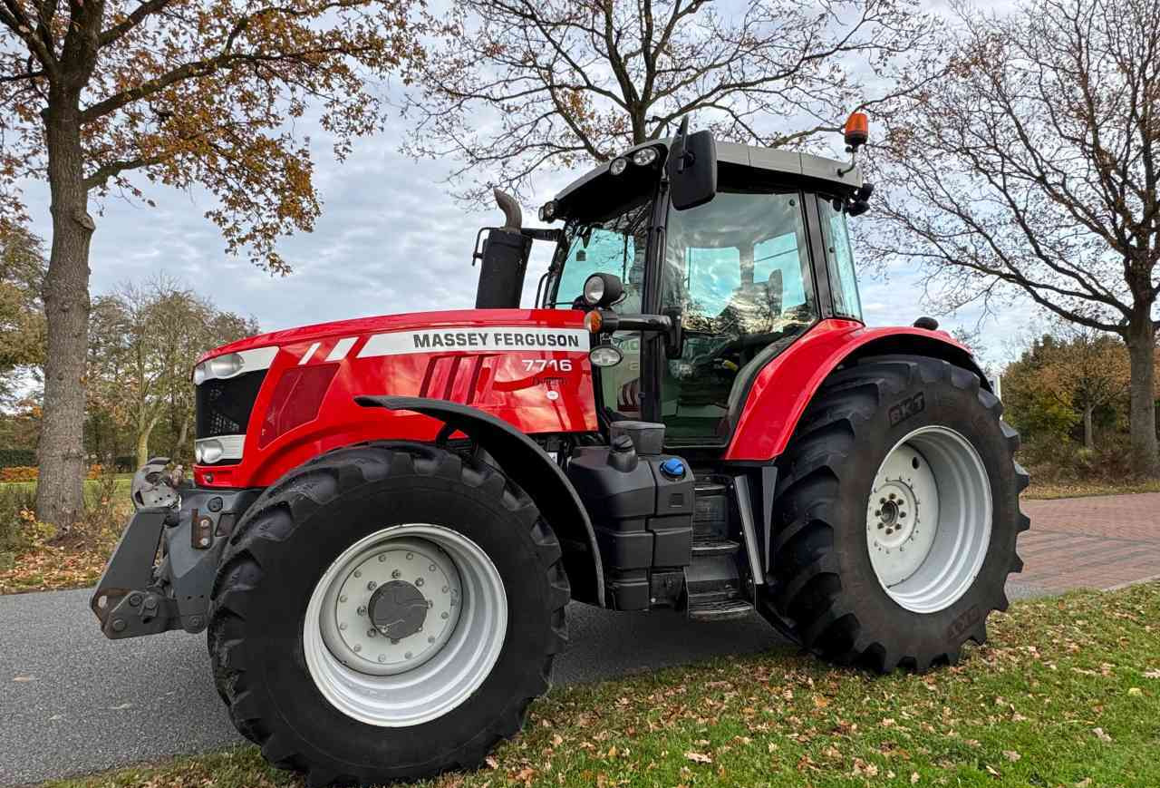 Massey Ferguson 7716 Dyna-6 Essential *Verkocht/sold* - Tracteur agricole: photos 1 Massey Ferguson 7716 Dyna-6 Essential *Verkocht/sold* - Tracteur agricole: photos 1