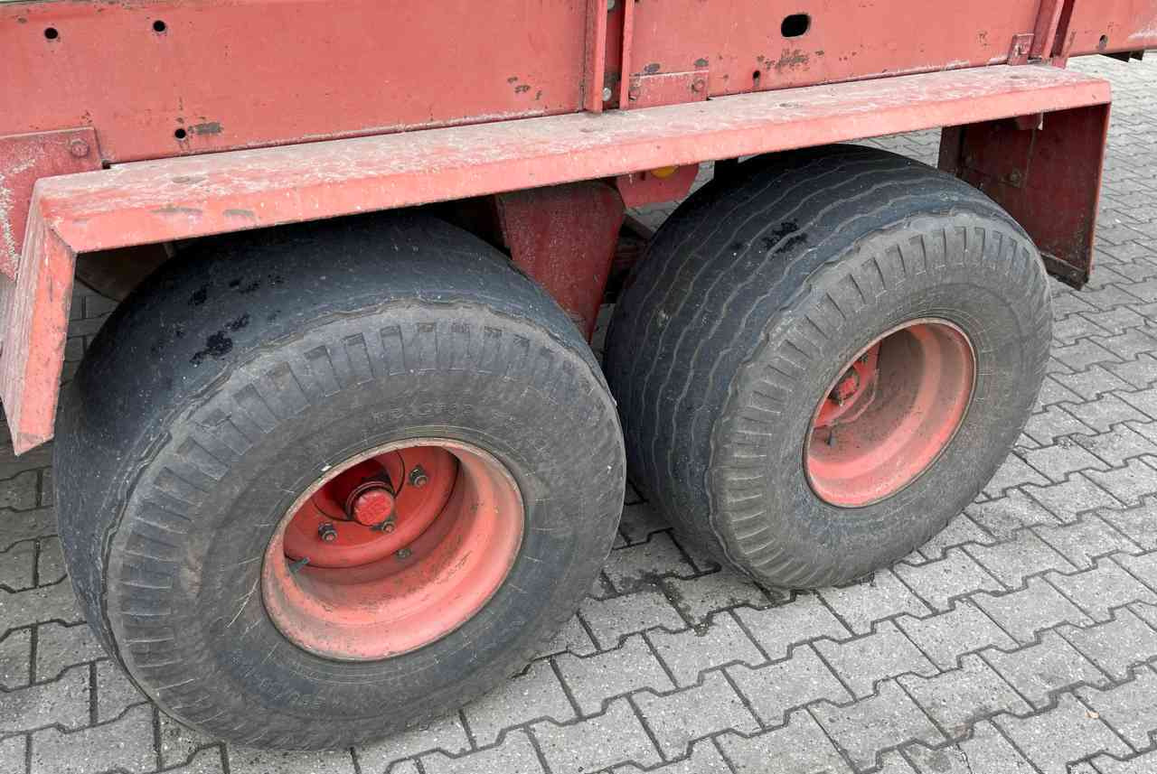 Strautmann Super Vitesse Opraapwagen, ladewagen, weidebouwmachines - Autochargeuse: photos 5 Strautmann Super Vitesse Opraapwagen, ladewagen, weidebouwmachines - Autochargeuse: photos 5