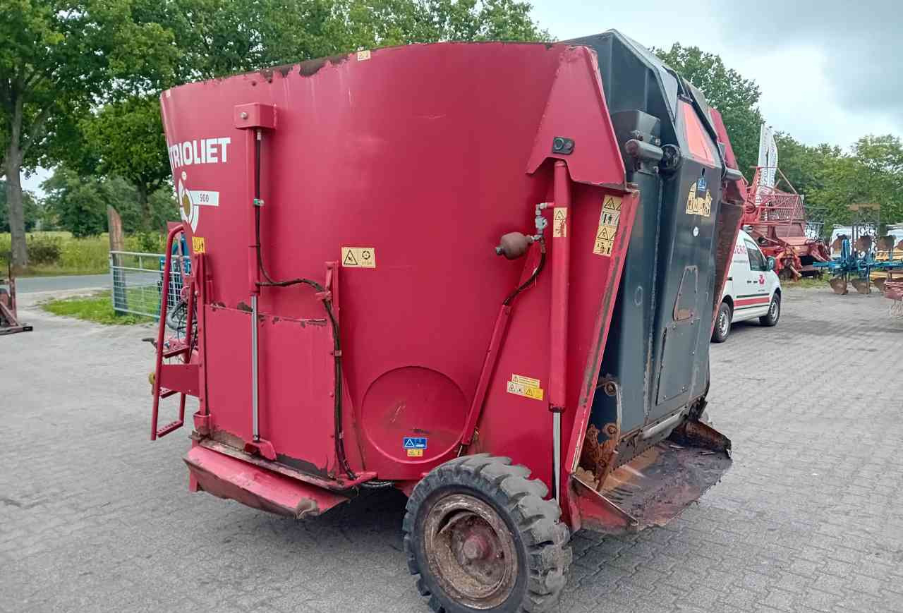 Trioliet Gigant 900 voermengwagen - Mélangeuse: photos 2 Trioliet Gigant 900 voermengwagen - Mélangeuse: photos 2