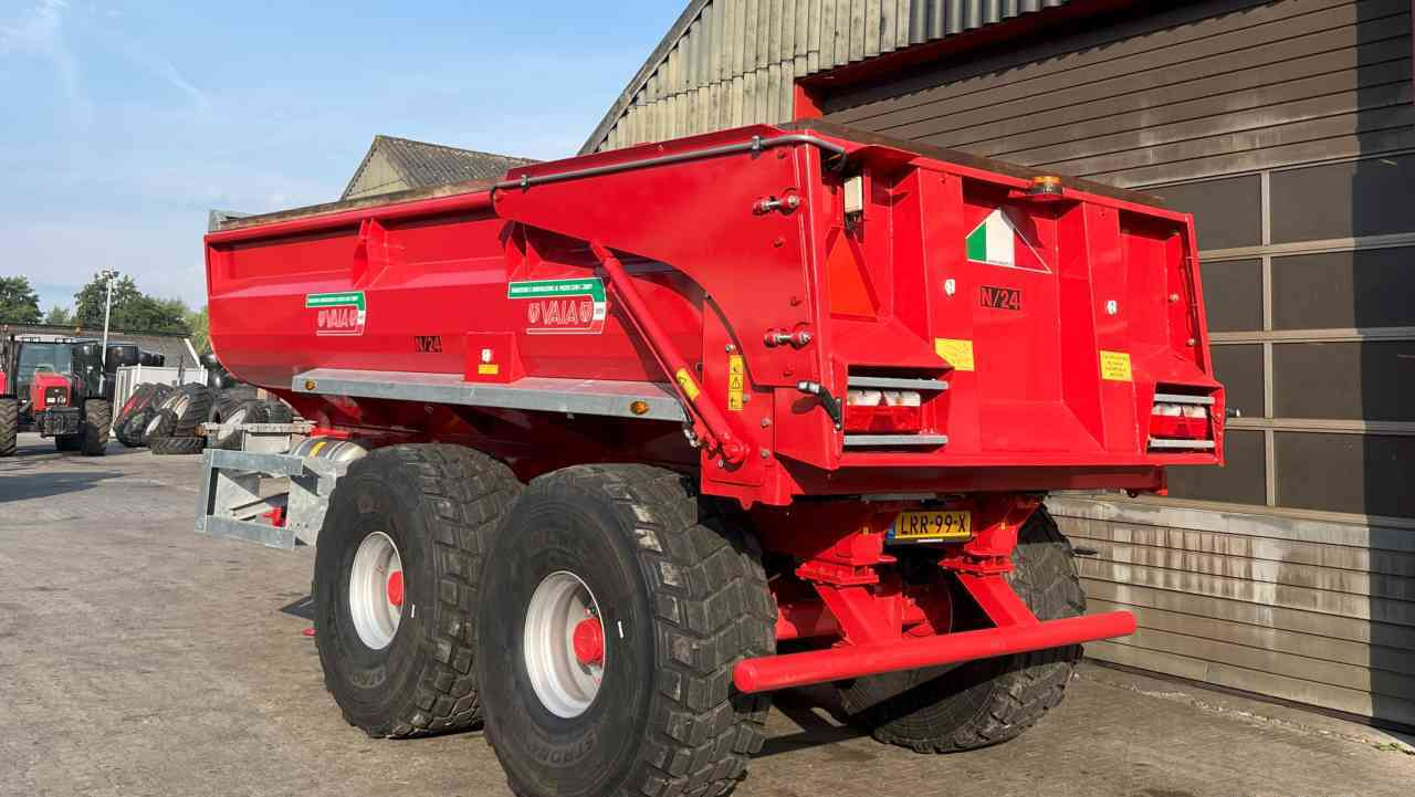 Vaia N/24 Kipper, dumper, zandkipper, gronddumper, landbouwtransport - Benne agricole: photos 4 Vaia N/24 Kipper, dumper, zandkipper, gronddumper, landbouwtransport - Benne agricole: photos 4