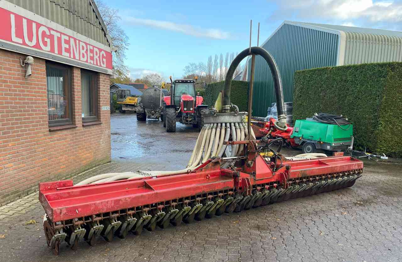 Vredo Zodebemester graslandbemester injecteur mestverwerking - Enfouisseur à dents: photos 3 Vredo Zodebemester graslandbemester injecteur mestverwerking - Enfouisseur à dents: photos 3
