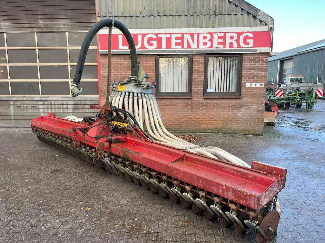 Vredo Zodebemester graslandbemester injecteur mestverwerking - Enfouisseur à dents: photos 2 Vredo Zodebemester graslandbemester injecteur mestverwerking - Enfouisseur à dents: photos 2