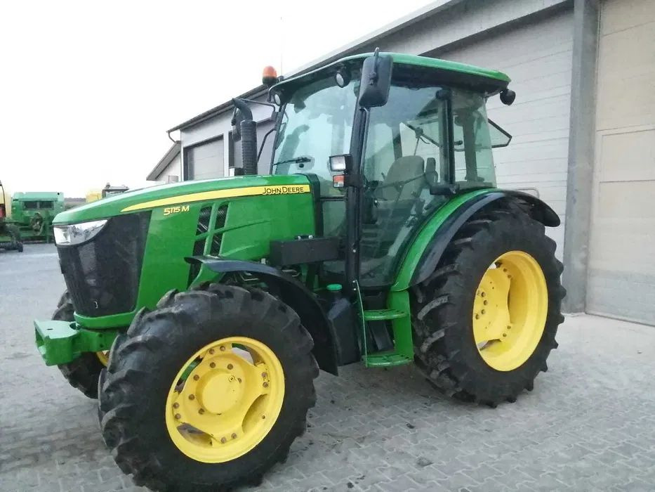 Ciągnik JOHN DEERE 5115M - Tracteur agricole: photos 1 Ciągnik JOHN DEERE 5115M - Tracteur agricole: photos 1