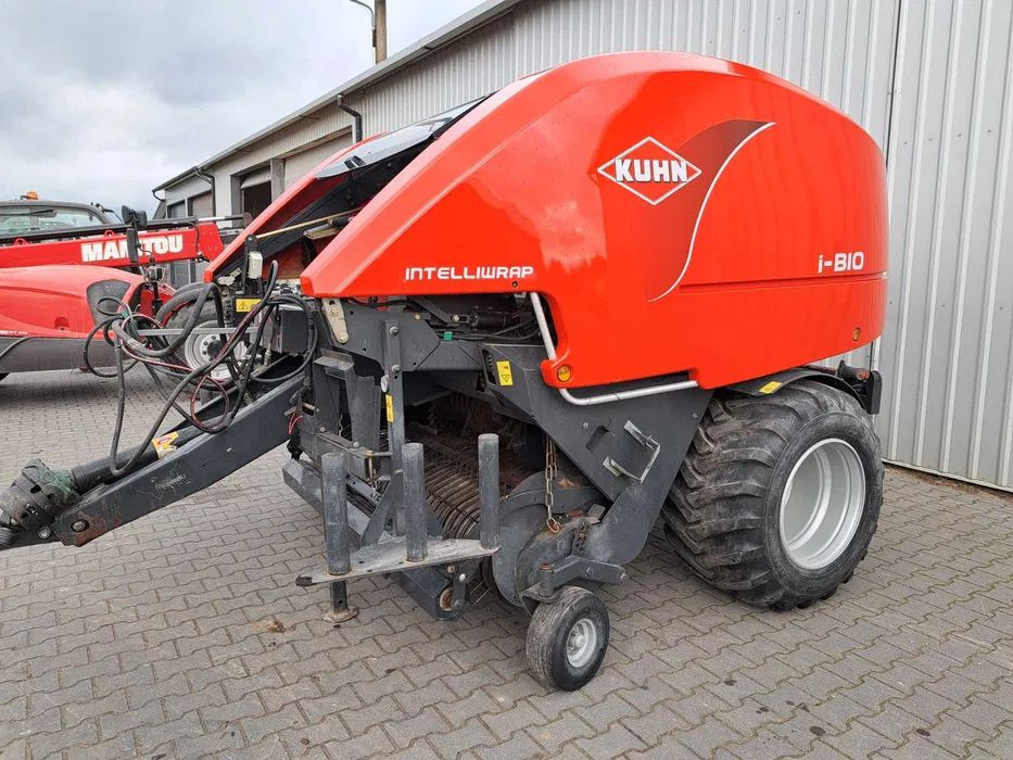 Kuhn i-BIO - Presse à balles rondes: photos 2 Kuhn i-BIO - Presse à balles rondes: photos 2