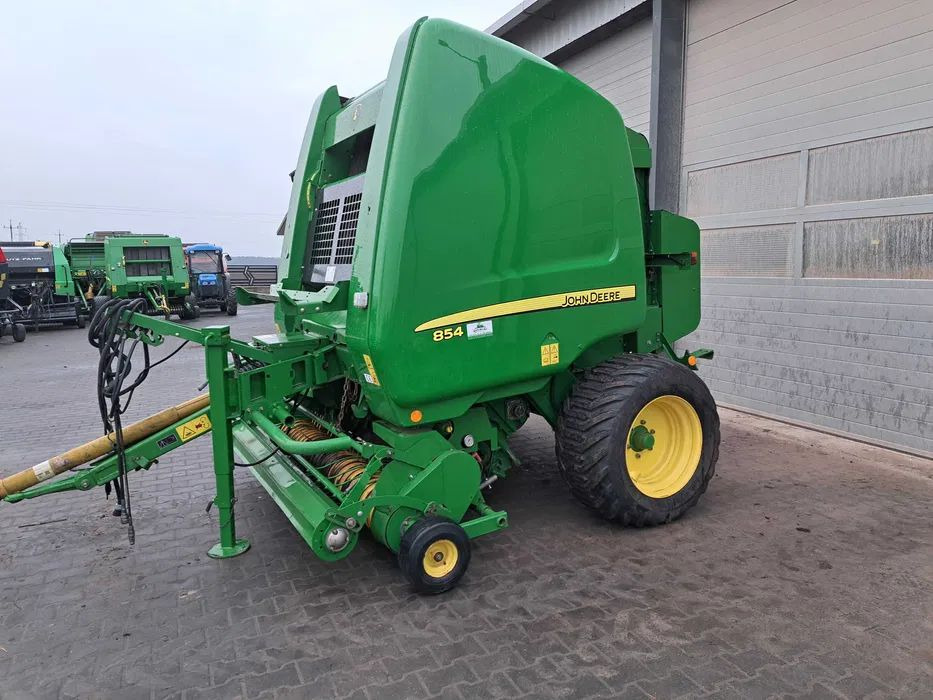 Prasa rolująca John Deere 854 - Presse à balles rondes: photos 1 Prasa rolująca John Deere 854 - Presse à balles rondes: photos 1